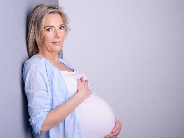 Mẹ bầu nhiều tuổi trên 40 tuổi mang thai có nguy cơ bị tiền sản giật cao hơn